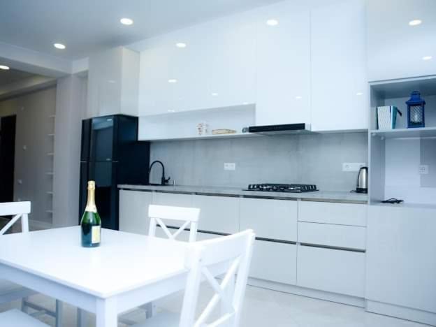 D-S Apartament In Koutaïssi Extérieur photo